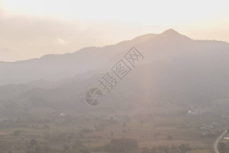 自然景观山峰日出云彩多图片