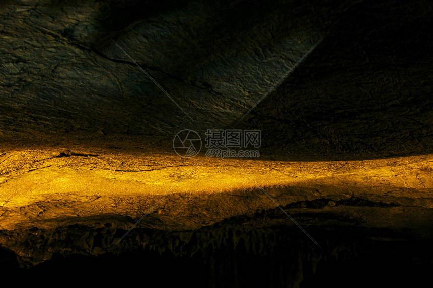 洞穴形成巴利卡洞穴托卡特土耳其托卡特西南的巴利卡洞穴是土耳其最著图片