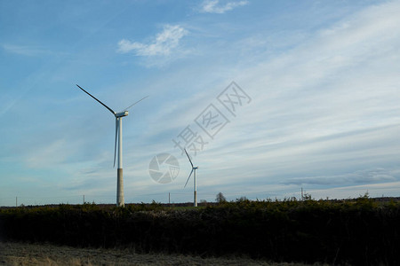 风力农场的涡轮图片