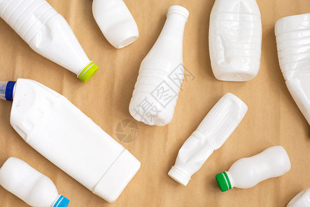 回收白色塑料瓶废物污染概图片