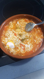 砂锅米饭配料理鼠王和鸡蛋图片