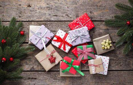 圣诞节背景各种包装中有礼品盒图片