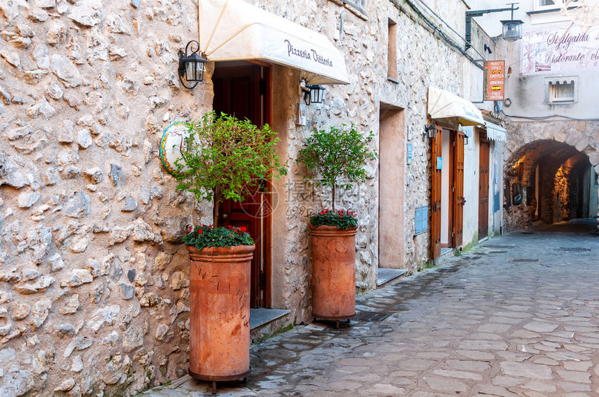 著名的阿马尔菲海岸的一个壮丽的村庄和旅游胜地高清图片下载正版图片504313879摄图网