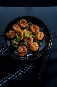 大蒜牡蛎酱中华虾和西椰菜图片