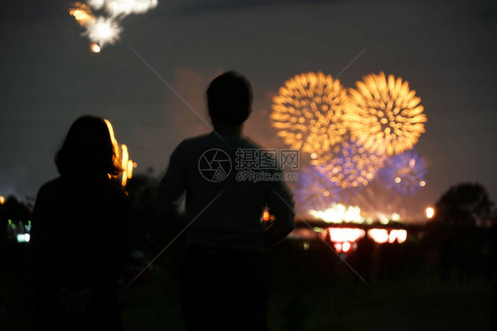 多摩川烟火大会2018年图片