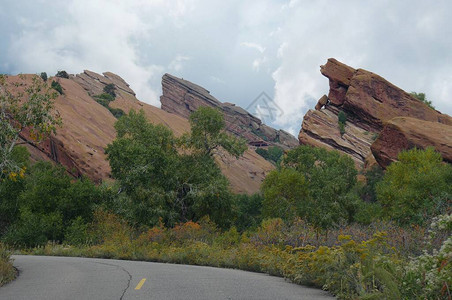 离科罗拉多州丹佛约30分钟远的莫里森红岩剧图片