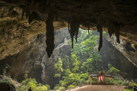 ThamPhrayaNakhon洞穴和HatLaemSala的KhuaKharuehat展馆图片