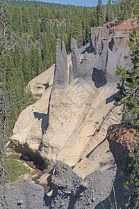 俄勒冈克拉特湖泊公园火山芯片被侵蚀图片