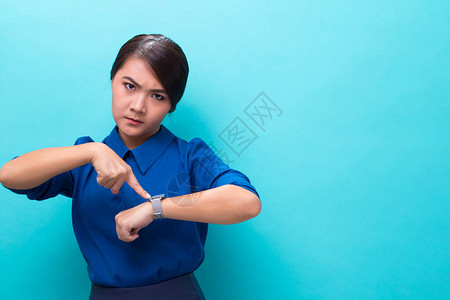 愤怒的女人背景图片