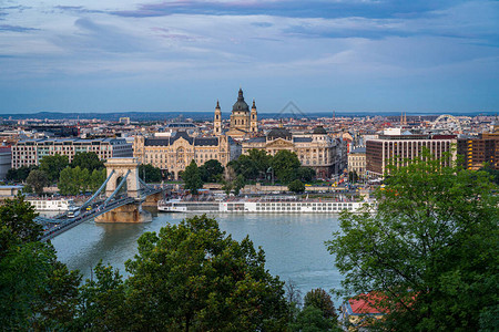 匈牙利布达佩斯多瑙河上链桥匈图片