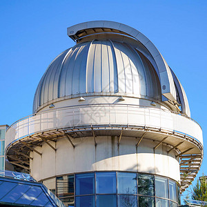 天文台穹顶白天蓝天图片