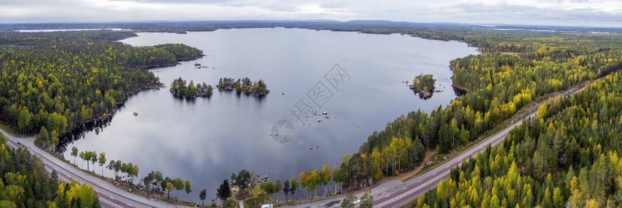照片显示在瑞典Sundsvall与Lulea之间的海上图片