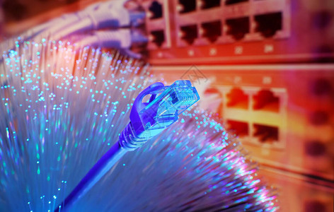 具有光学技术纤维背景的网络电缆通讯概念图片