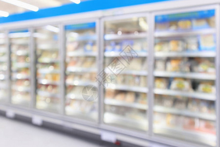 超市冷冻食品冰柜模糊背景图片