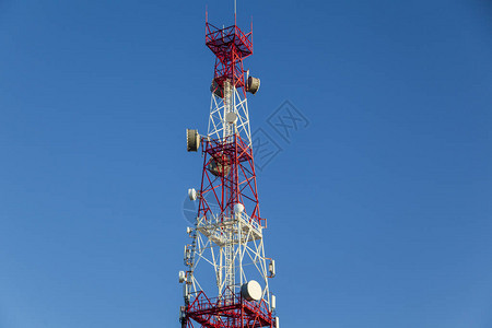 4G和5G细胞站点通信杆卫星通信天线发展城市地区的通信系统Byply图片