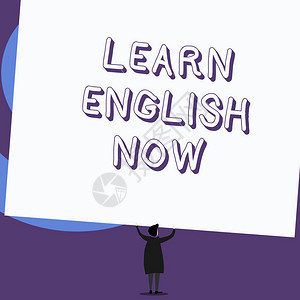 显示现在学习英语的书写笔记获得或获得英语知识和技能的商业理念站立短发女图片