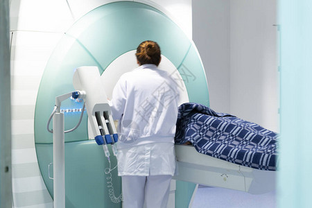 CCT或MRI诊所断护士为诊断图片