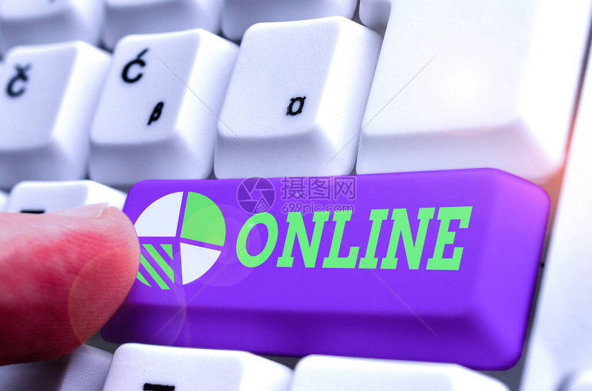 在线直播app打造个性化主页一键关注心仪主播随时掌握开播动态