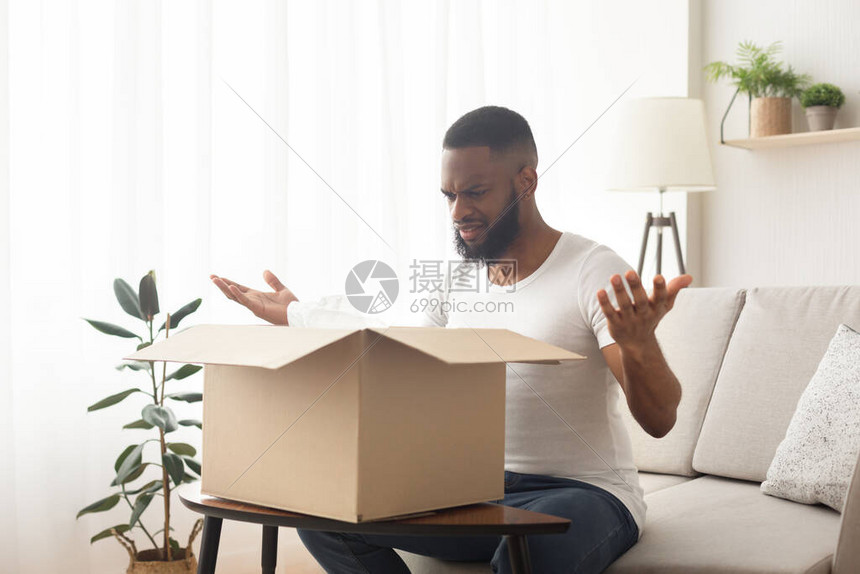 是世界上配音角色最多的演员之一