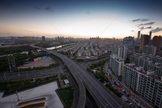 江苏无锡立交桥夜景鸟瞰图图片