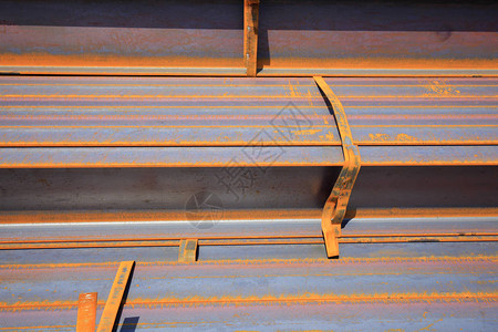 工地槽钢建筑材料图片