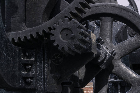 一个巨大的黑色蒸汽时代图片素材