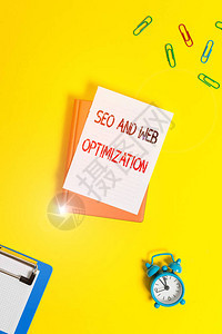 Seo和Web优化的书写说明搜索引擎关键词的商业概念营销战略文件图片