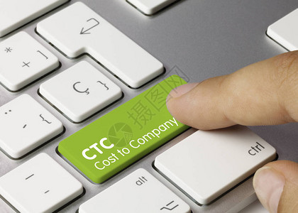 公司的CTC成本写在金属键盘的绿色键图片