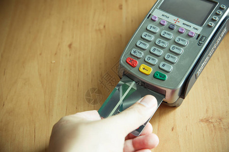 刷卡机支付信用卡刷通过终端在图片