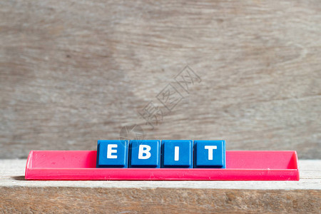 用EBIT利息和税收前入的缩写字在红架上贴纸图片