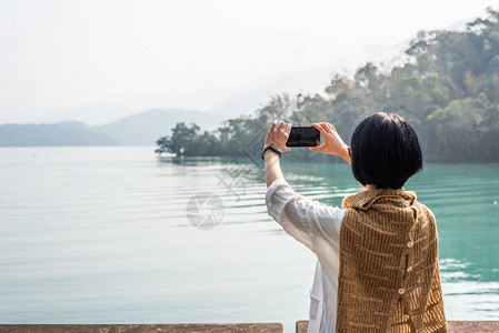 在南图的太阳月湖附图片