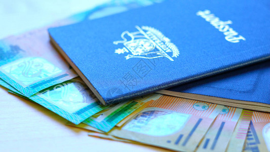 澳大利亚护照和现金旅行概念图片