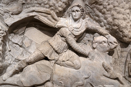 古代大理石米特拉雕像细节图片