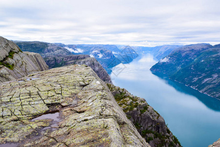 从Prekestolen或PulpitRock欣赏Lysefjord图片