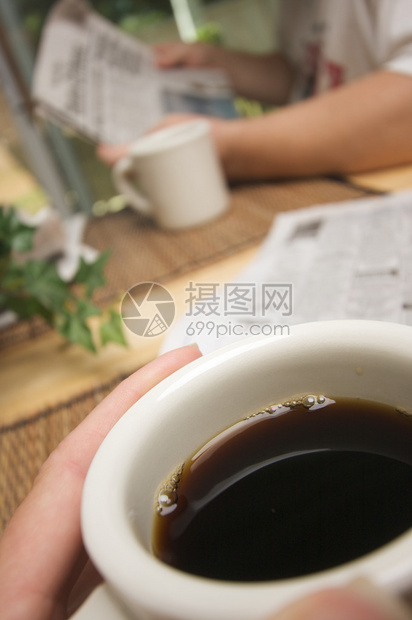 CoffeeMacroofCup和男人一起图片