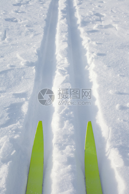 X滑雪滑雪轨上的天图片