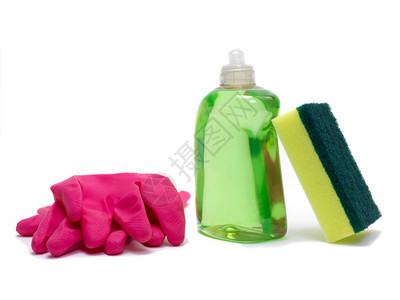 用橡胶手套用橡皮手套和在白色背景下隔离的洗碗涤清洁剂家庭冲图片