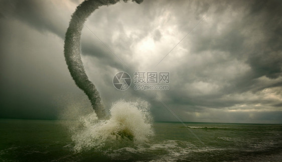 海洋龙卷风暴图片