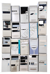 许多白色背景的旧计算机案例Na背景图片