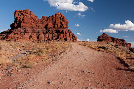 ShaferTrailRoad和矿物路提供从Canyonlands公园SkyMesa岛顶端主要风景车图片