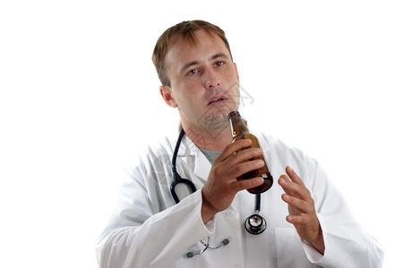 有严重酒精成瘾问题的医务人员图片