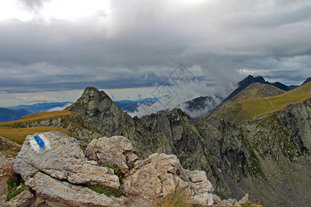 喀尔巴阡山脉的高山图片