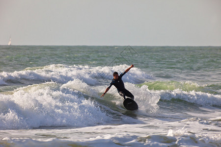 不明冲浪者在坎波索特海滩的Surf和Myboard图片