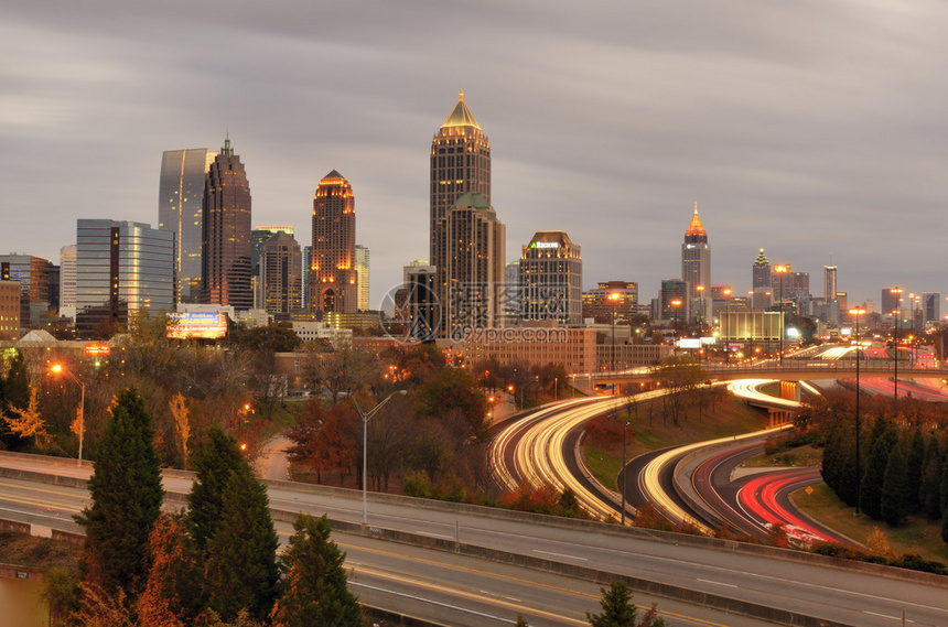 亚特兰大老鹰队赛季表现全面解析 球员数据统计与攻防效率深度盘点