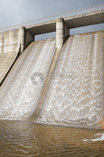 大坝水发电的照片图片