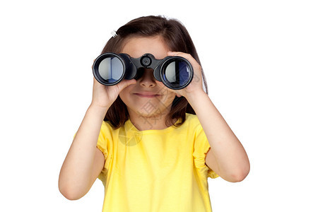 布莱奈特小女孩透过双筒望远镜寻找孤立在白图片