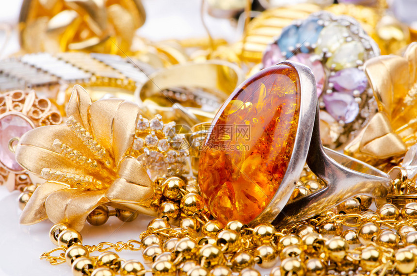 大量黄金首饰收藏高清图片下载-正版图片504732262-摄图网