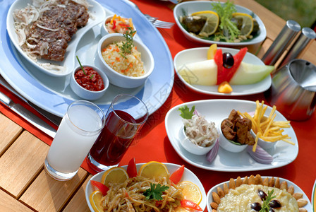 土耳其餐桌图片