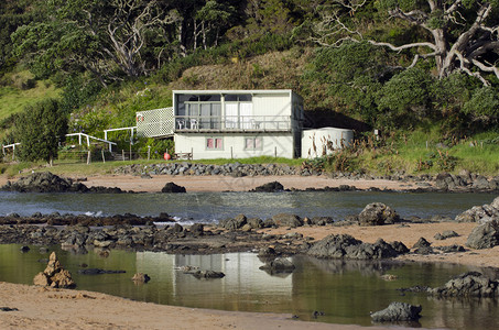 远程批次度假屋于2013年1日在新西兰电缆湾新西兰各地有超过50背景图片