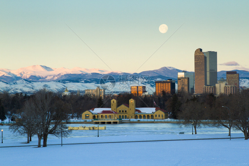 深度解析丹佛掘金战术打法结合球员状态的实战视频预测